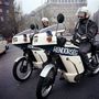 Valamikor ilyen motorokon szolgáltak és..Ja nem, az még egy másik rendőrség volt. De biztos, hogy ezek a srácok is imádtak motorozni