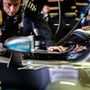 Jorge Lorenzo Forma-1-es Mercedest tesztel