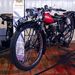 Coventry-Eagle B33, 1926. Nálunk nem sokan ismerik, pedig jó régi márka, 1901-ben alapították, igaz, akkor még csak bicikliket készített. A Motorcycle magazine erről a 300-as B33-asról így jövendölt - „csodás kivitelezése és kedvező ára révén sok vevőre talál majd a 300 köbcentis modell”. Boioioioinnng, a Coventry-Eagle cég a második világháborús termelés egyik első áldozata volt