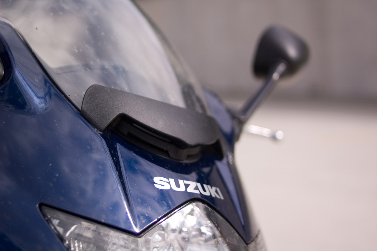 Egyszer össze kéne számolni, hány Suzuki motorkerékpár modell fut ugyanezzel a farokidommal